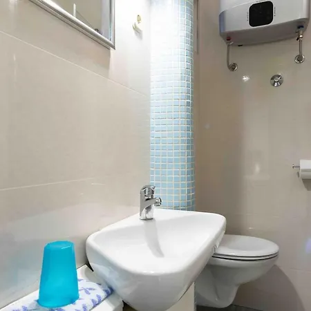 For 2, Cozy, Balcony W Sea View, Near דירה